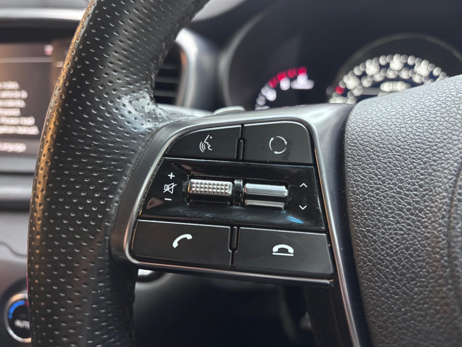 Used Kia Sorento 2018 for sale - 77230544: Photo 20