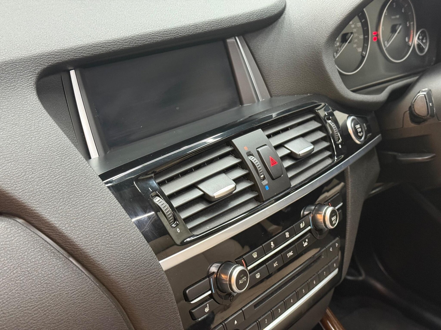 Used BMW X3 2015 for sale - 76380828: Photo 19