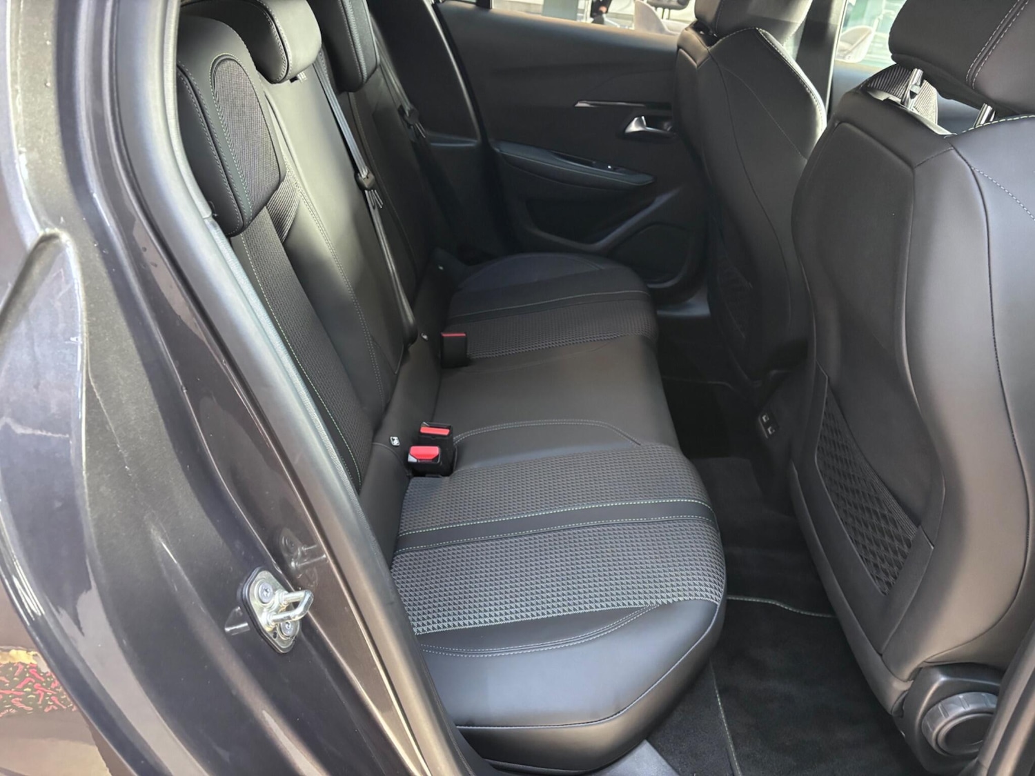 Used Peugeot 208 2023 for sale - 77074130: Photo 21