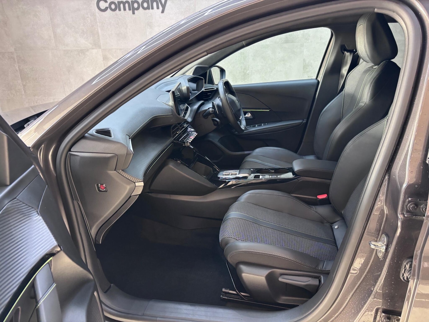 Used Peugeot 208 2023 for sale - 77074130: Photo 42