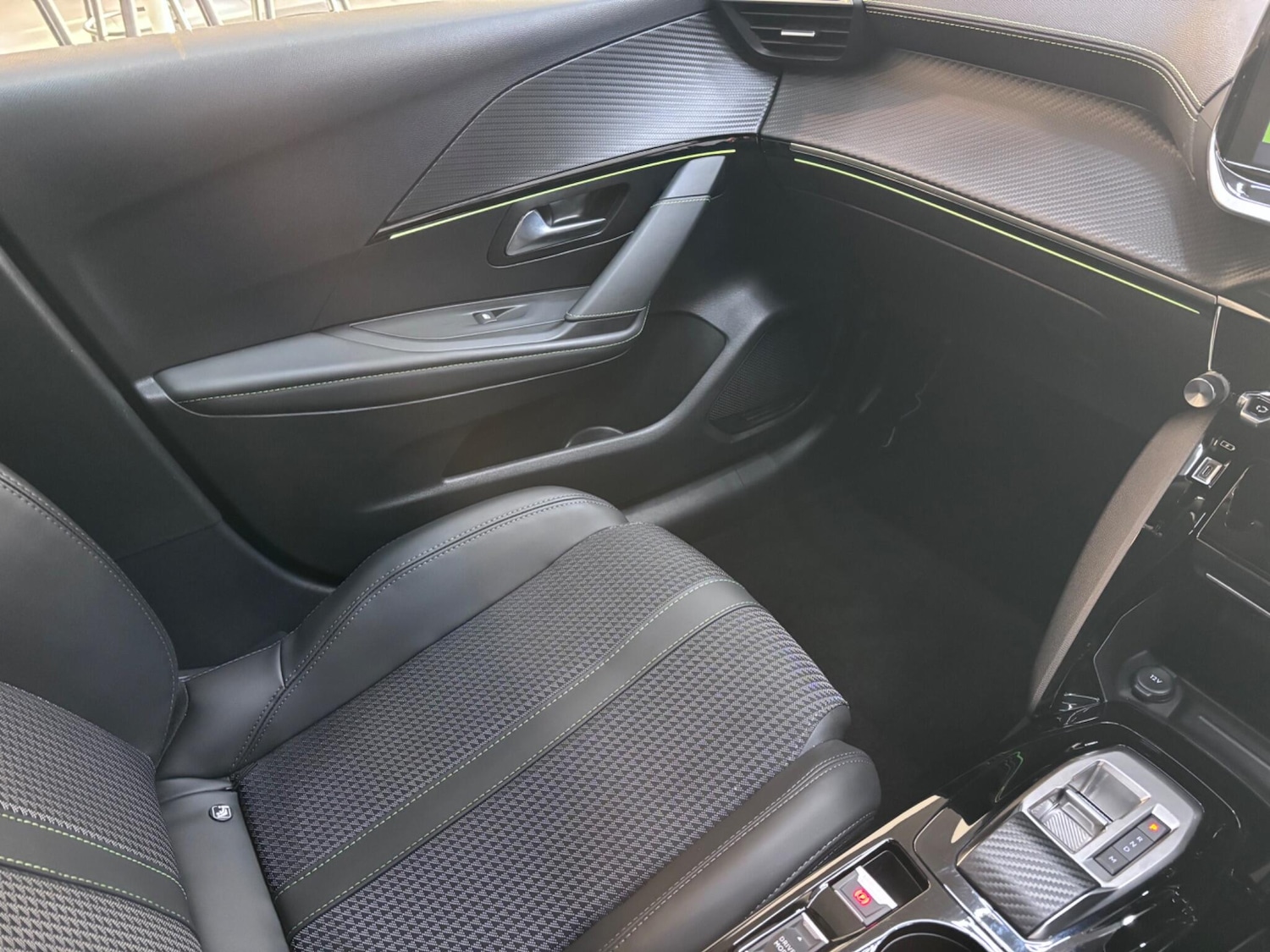 Used Peugeot 208 2023 for sale - 77074130: Photo 47