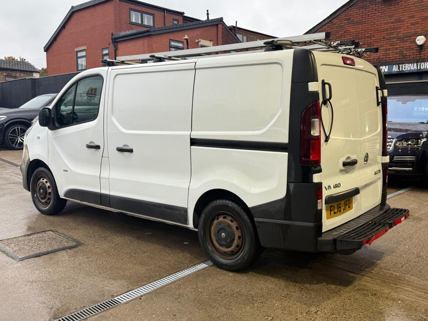 Used Vauxhall Vivaro 2016 for sale - 76175636: Photo 3