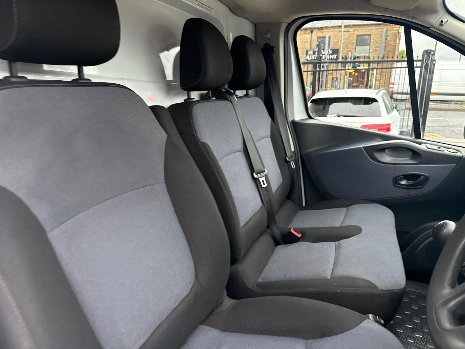 Used Vauxhall Vivaro 2016 for sale - 76175636: Photo 35