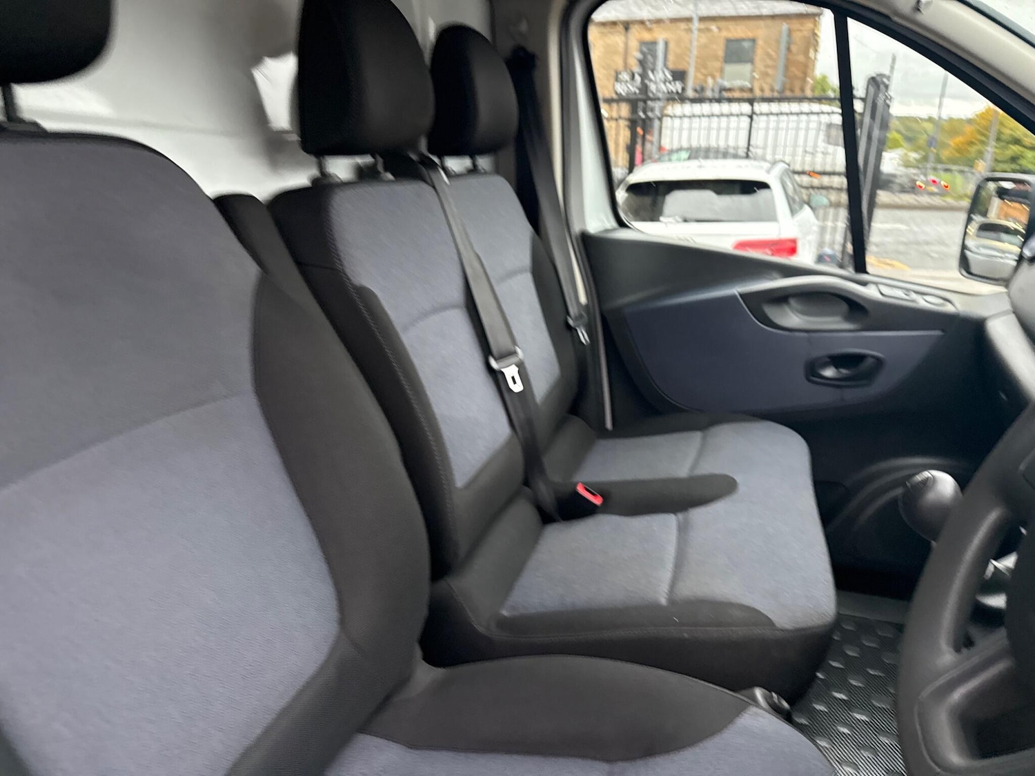 Used Vauxhall Vivaro 2016 for sale - 76175636: Photo 36