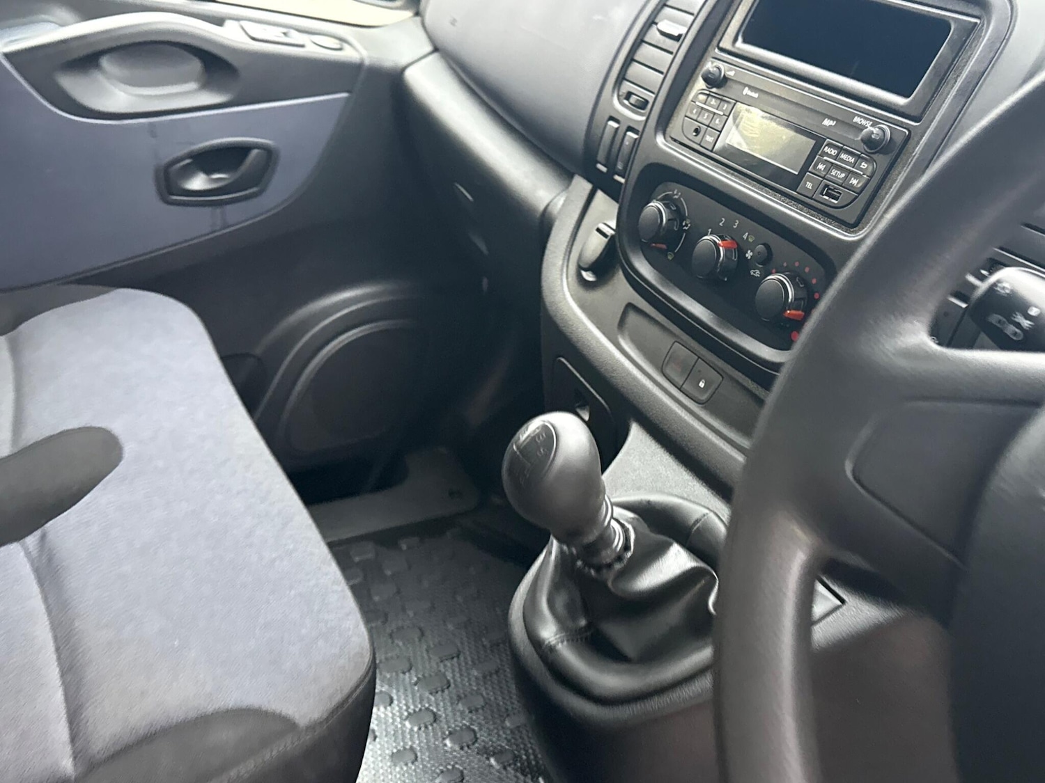 Used Vauxhall Vivaro 2016 for sale - 76175636: Photo 39