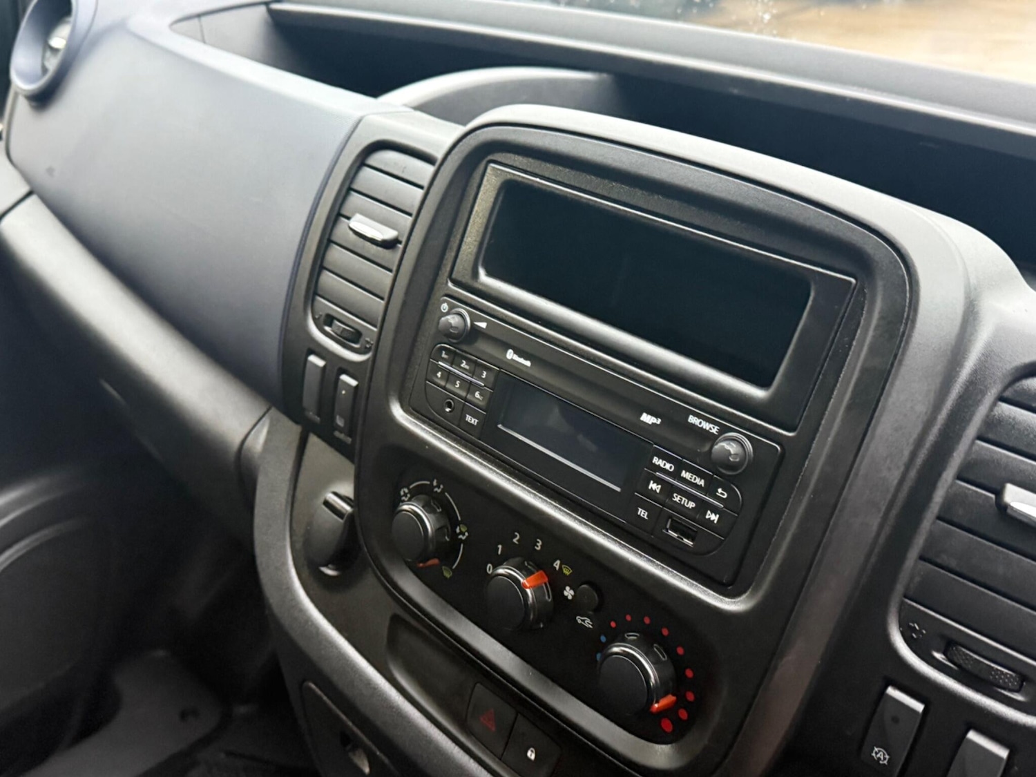 Used Vauxhall Vivaro 2016 for sale - 76175636: Photo 48