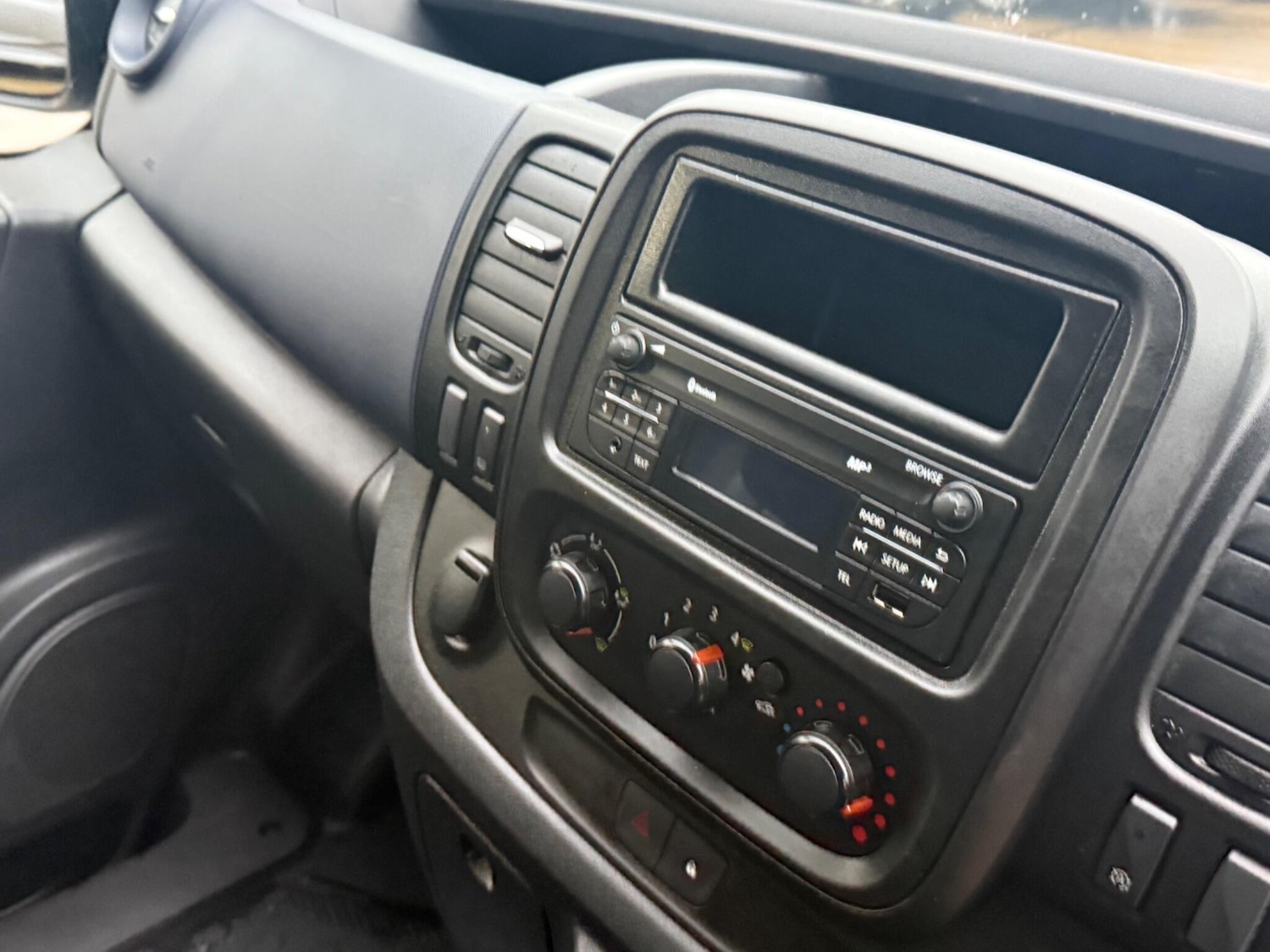 Used Vauxhall Vivaro 2016 for sale - 76175636: Photo 62