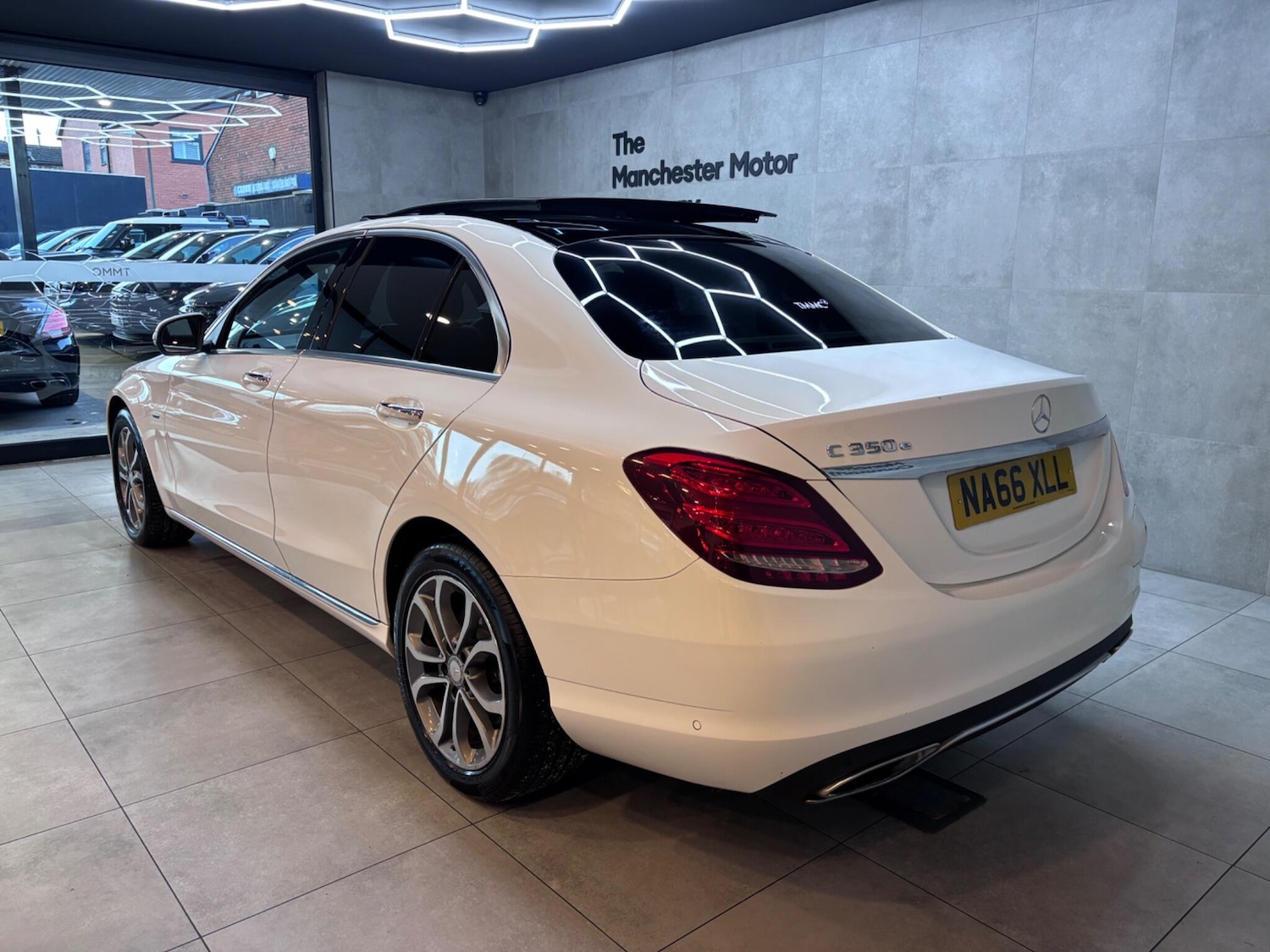 Used Mercedes-Benz C Class 2016 for sale - 77091133: Photo 2