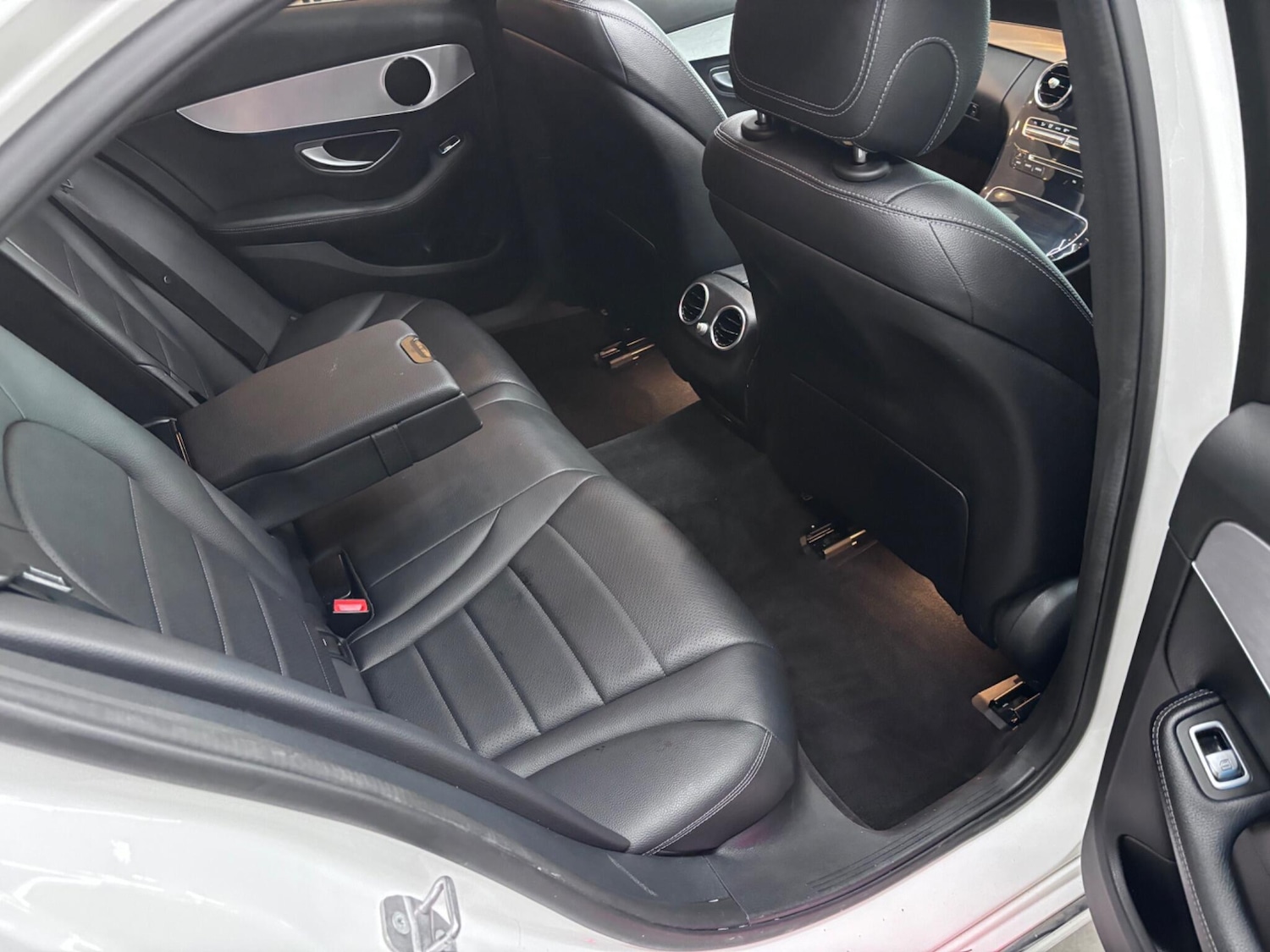 Used Mercedes-Benz C Class 2016 for sale - 77091133: Photo 28