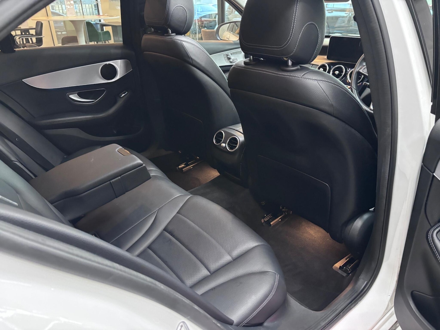 Used Mercedes-Benz C Class 2016 for sale - 77091133: Photo 30