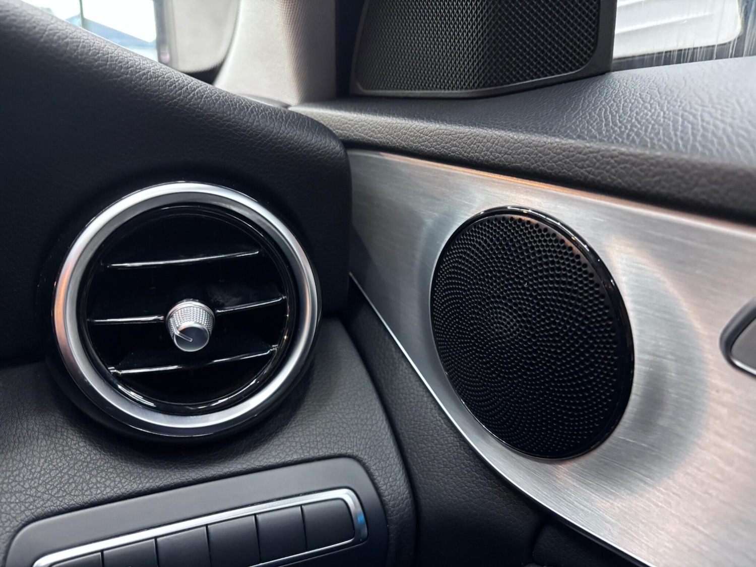 Used Mercedes-Benz C Class 2016 for sale - 77091133: Photo 39