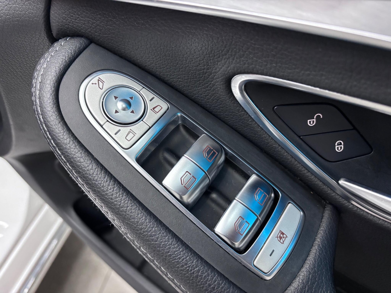 Used Mercedes-Benz C Class 2016 for sale - 77091133: Photo 40