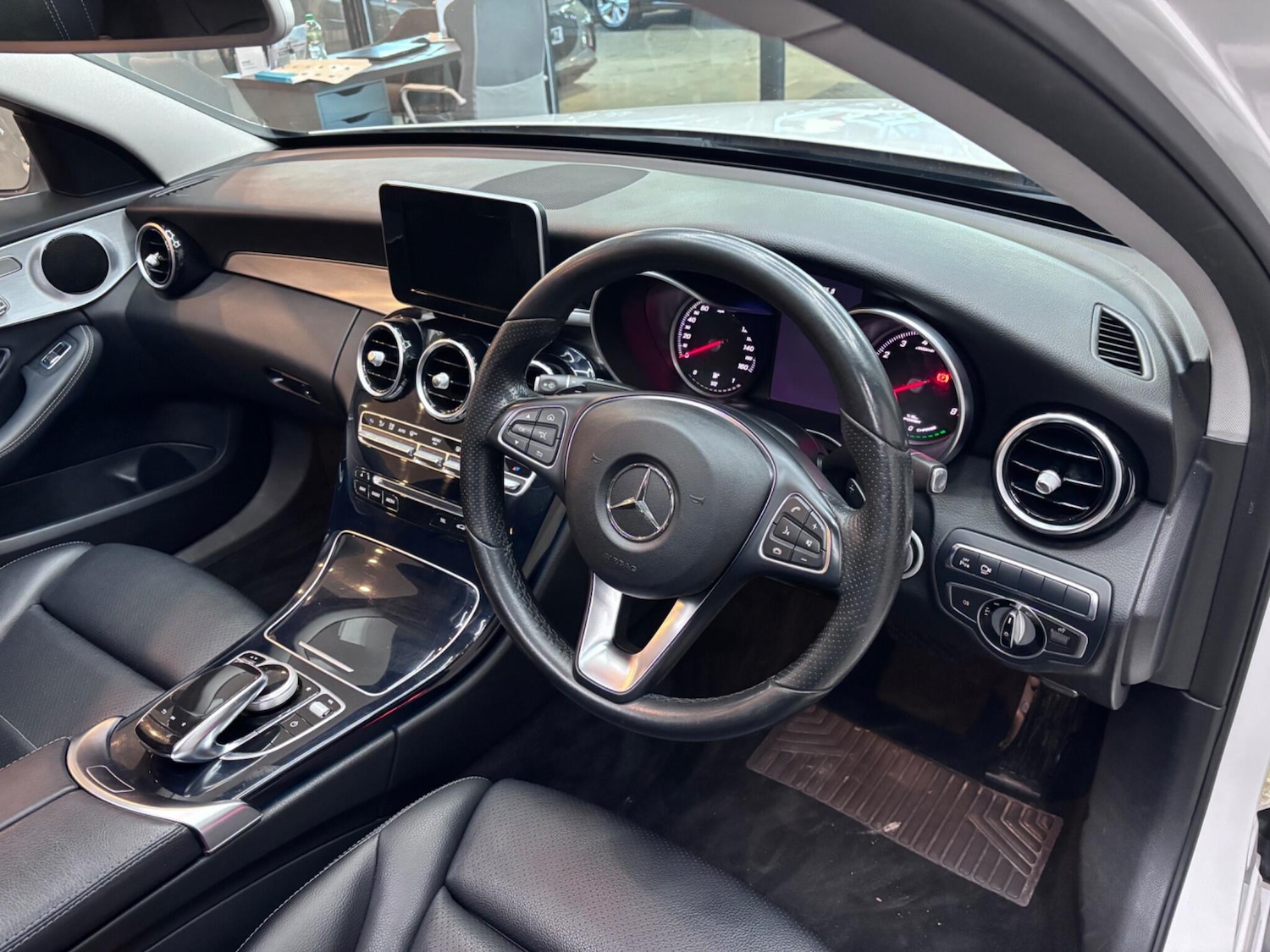 Used Mercedes-Benz C Class 2016 for sale - 77091133: Photo 72