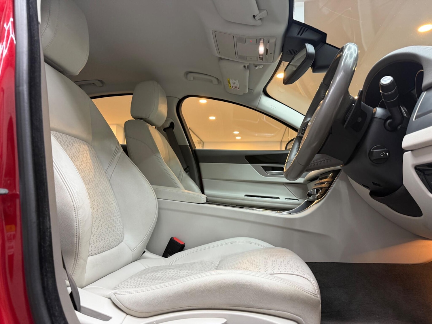 Used Jaguar XF 2017 for sale - 76620302: Photo 10