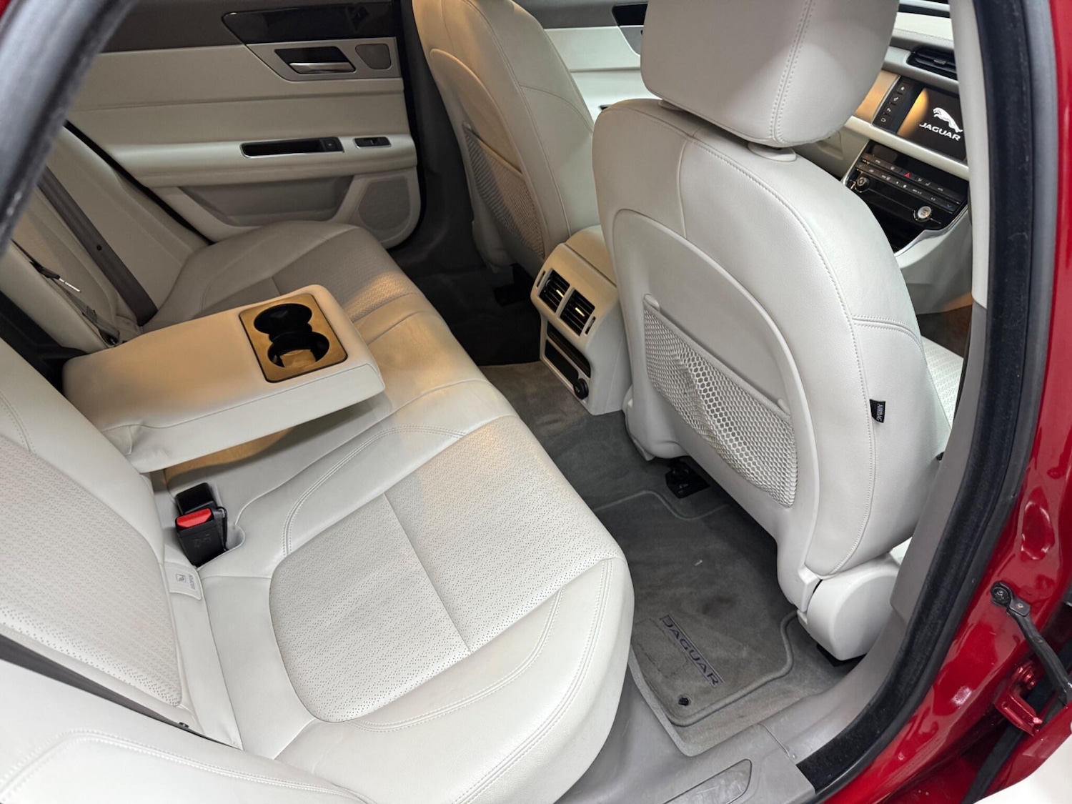 Used Jaguar XF 2017 for sale - 76620302: Photo 13