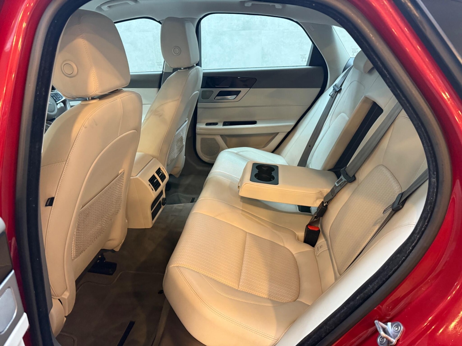 Used Jaguar XF 2017 for sale - 76620302: Photo 15