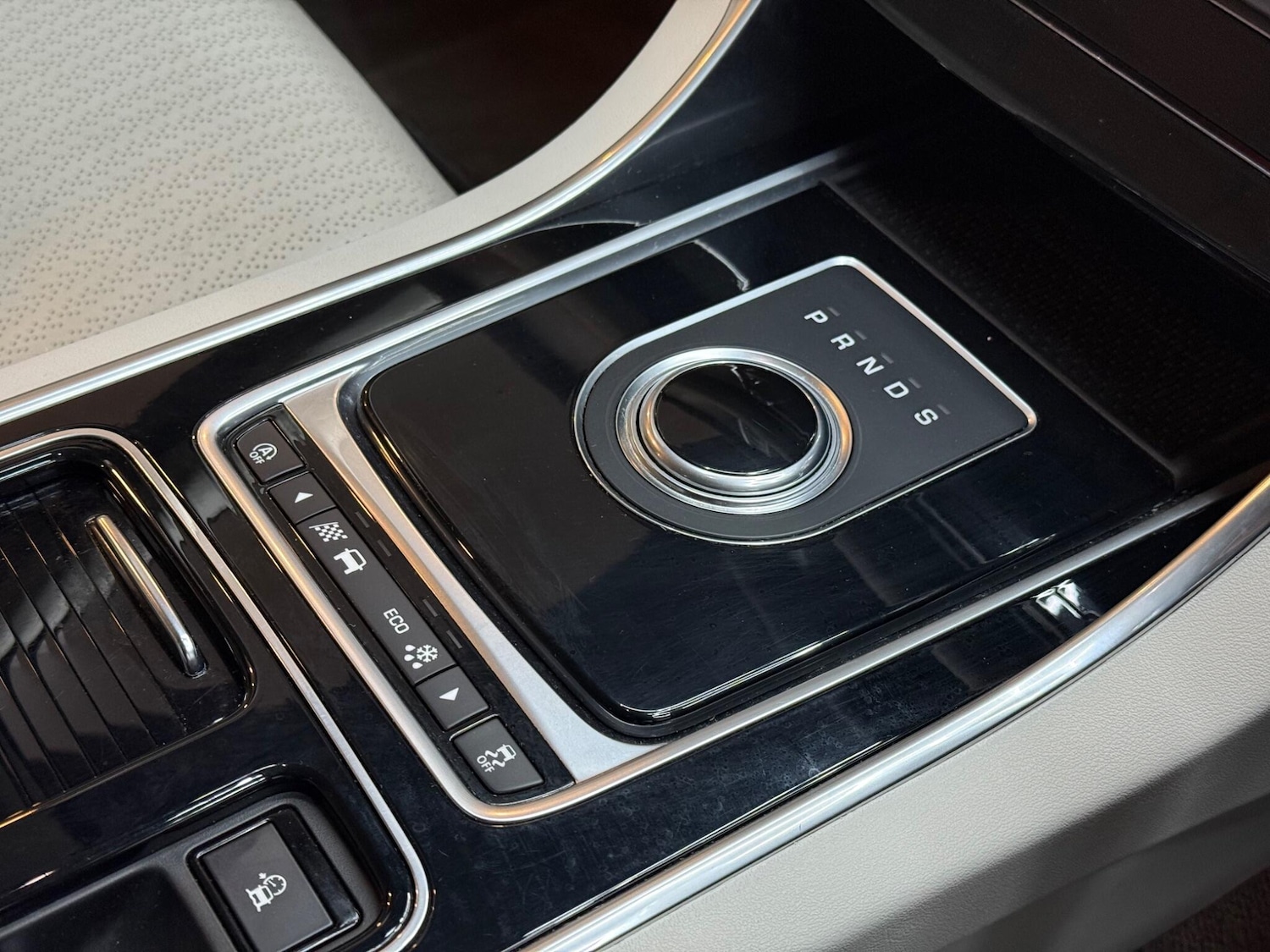 Used Jaguar XF 2017 for sale - 76620302: Photo 19