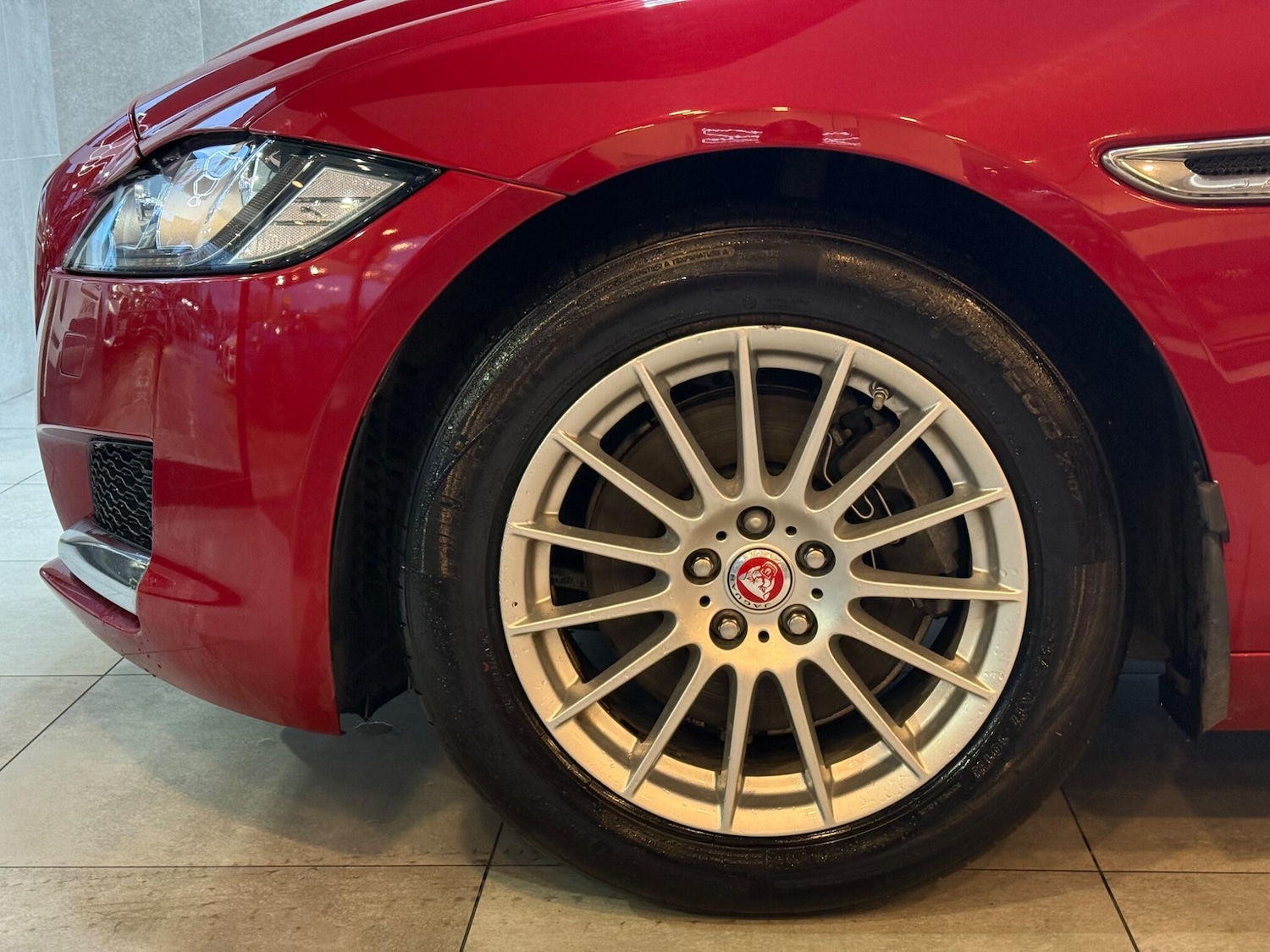 Used Jaguar XF 2017 for sale - 76620302: Photo 31