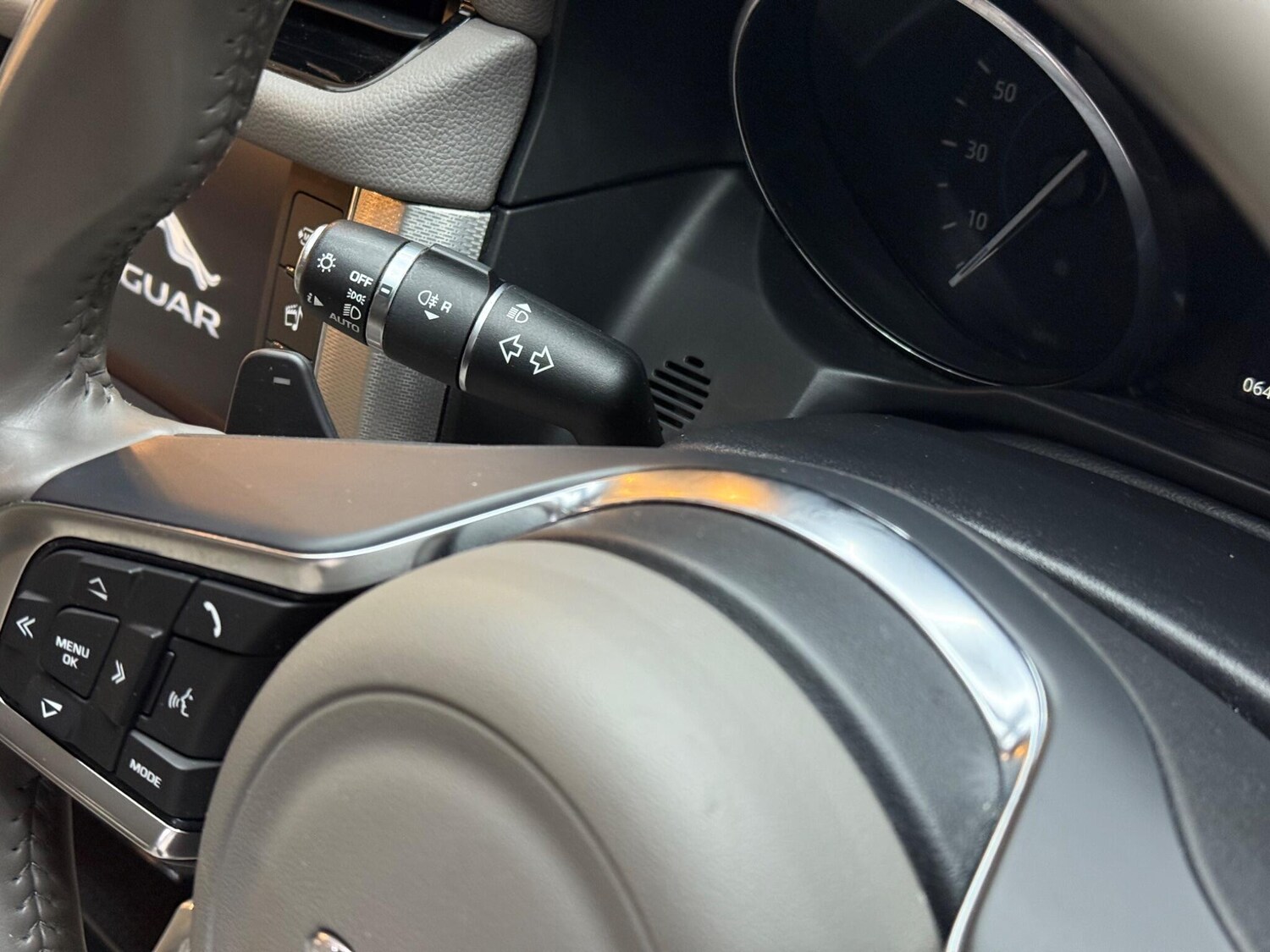 Used Jaguar XF 2017 for sale - 76620302: Photo 46