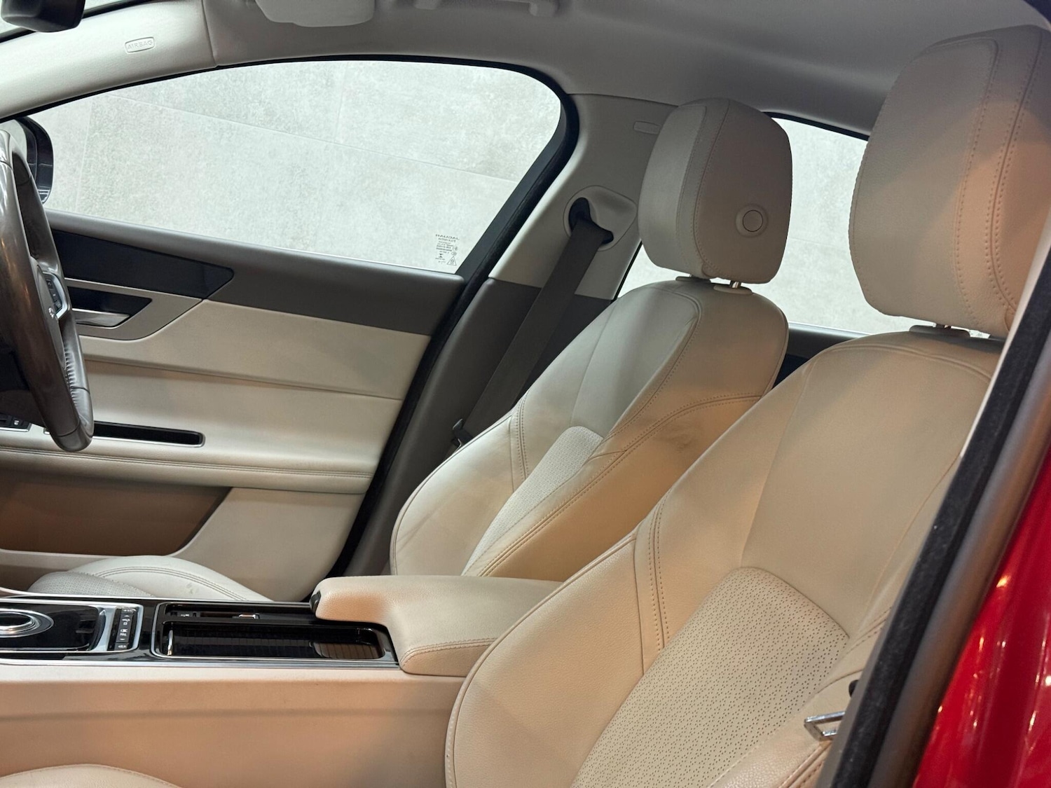 Used Jaguar XF 2017 for sale - 76620302: Photo 47