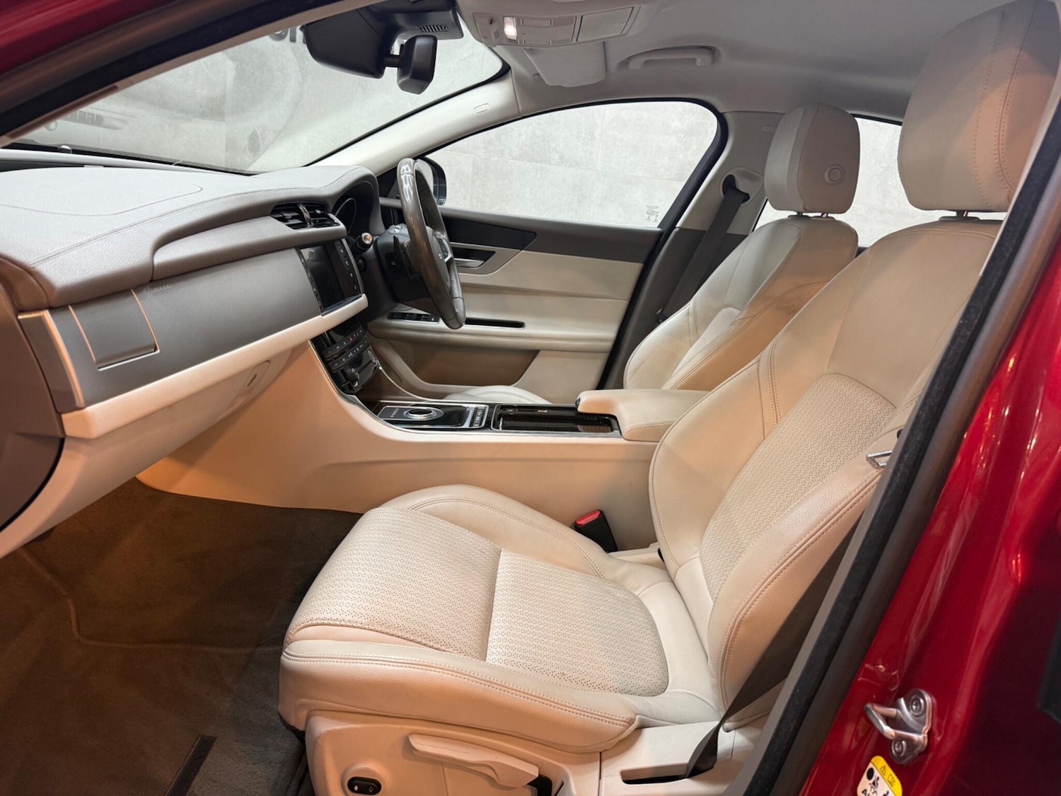 Used Jaguar XF 2017 for sale - 76620302: Photo 48