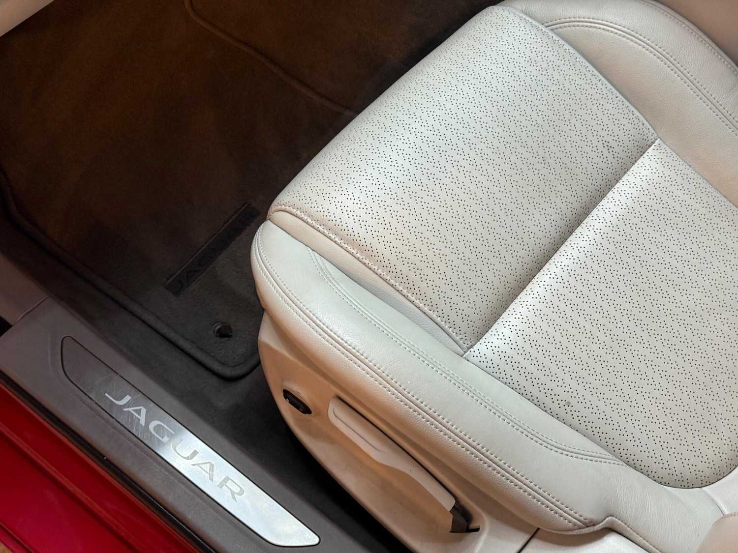 Used Jaguar XF 2017 for sale - 76620302: Photo 62