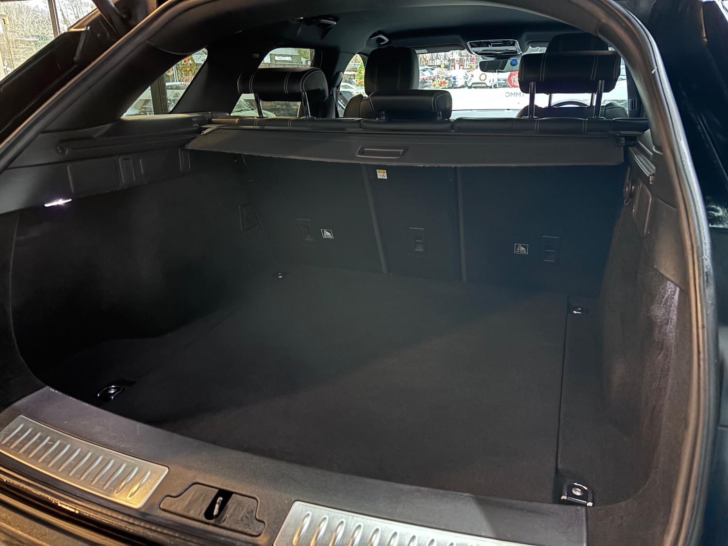 Used Land Rover Range Rover Velar 2018 for sale - 76886177: Photo 54