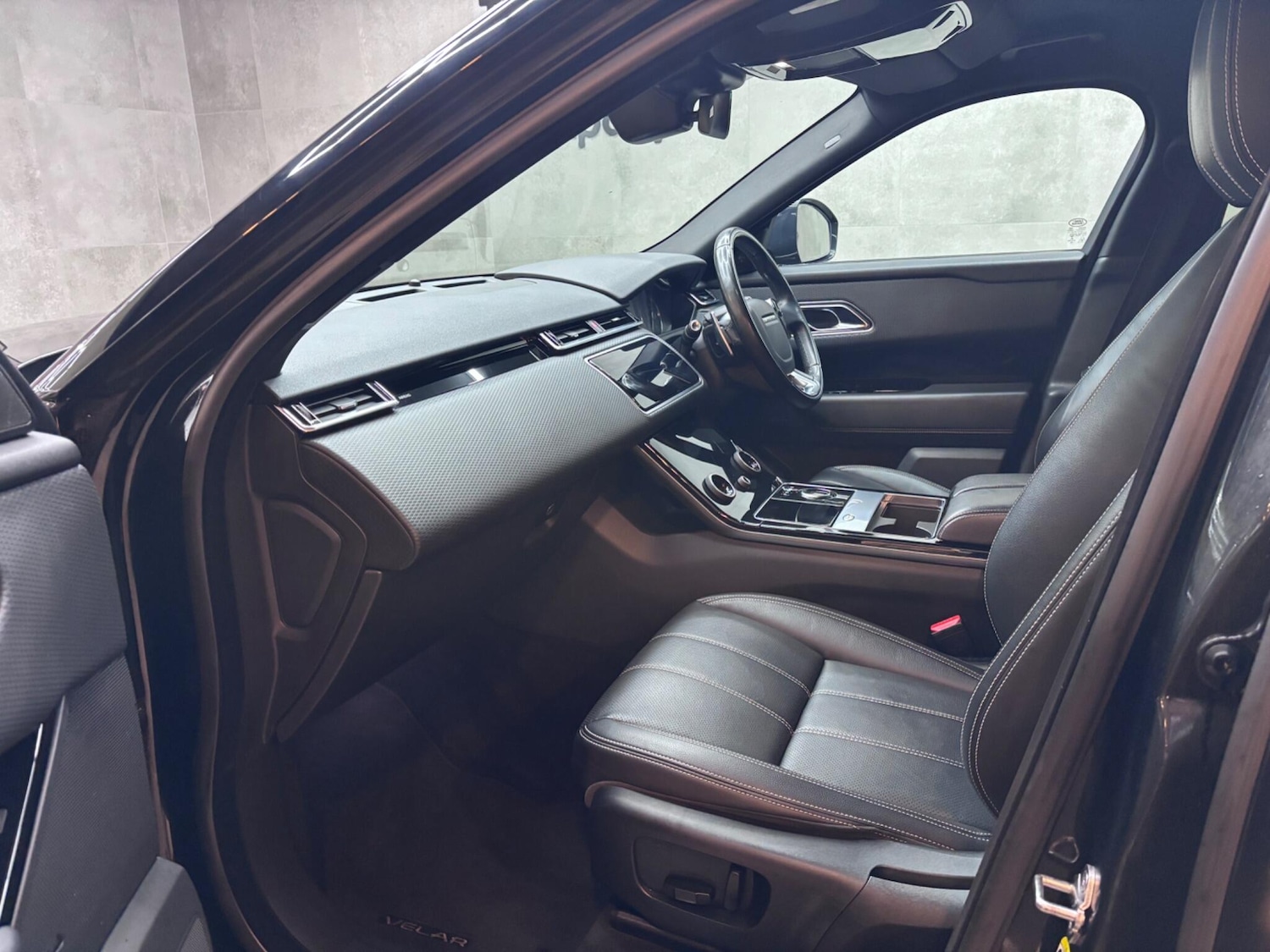 Used Land Rover Range Rover Velar 2018 for sale - 76886177: Photo 56