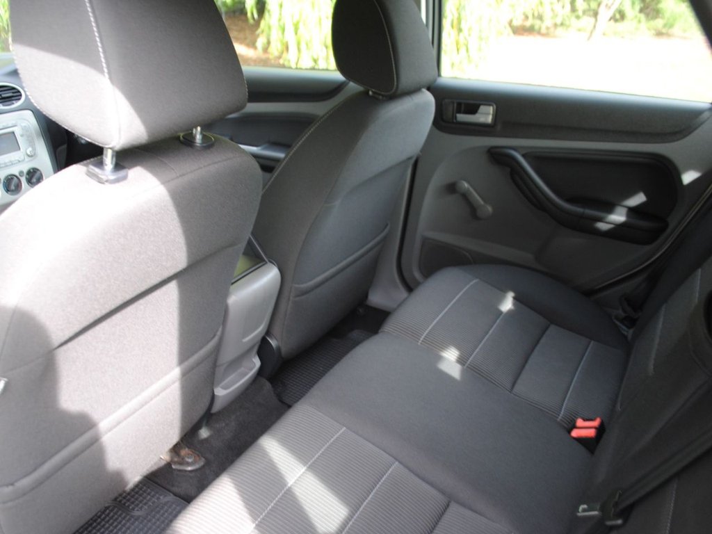 Used Ford Focus 2011 for sale - 76080596: Photo 10