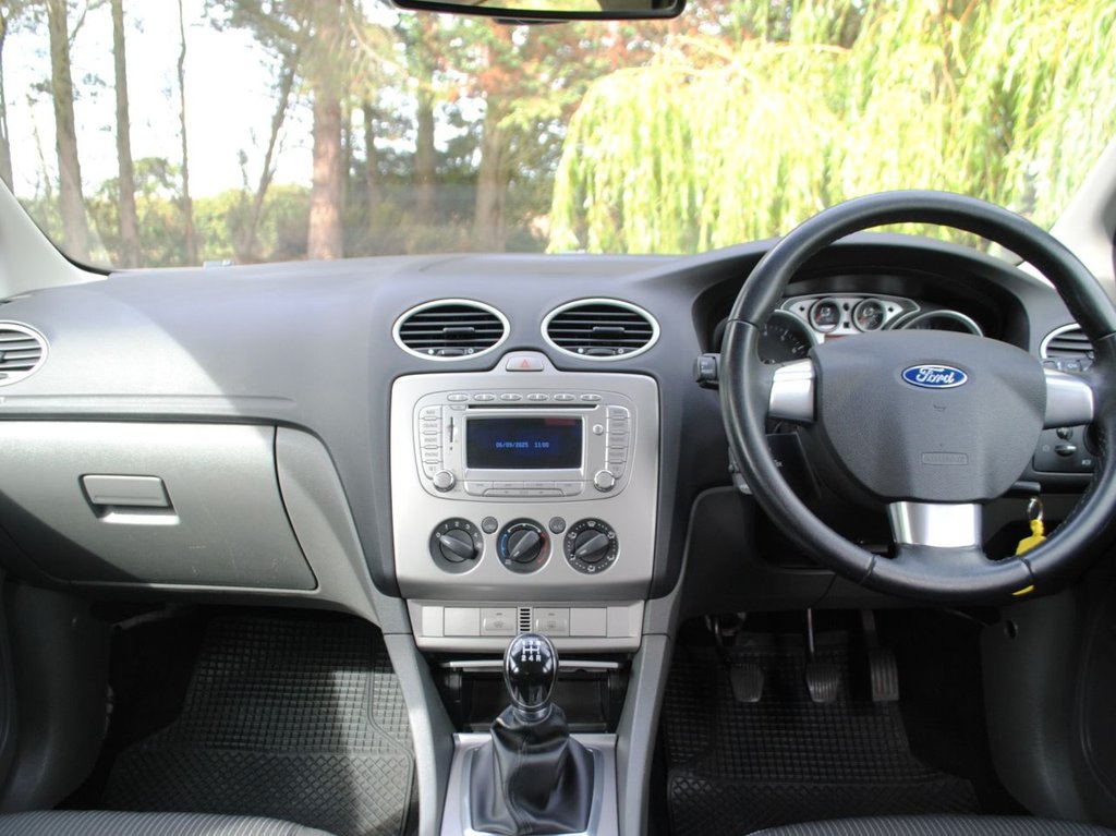 Used Ford Focus 2011 for sale - 76080596: Photo 5