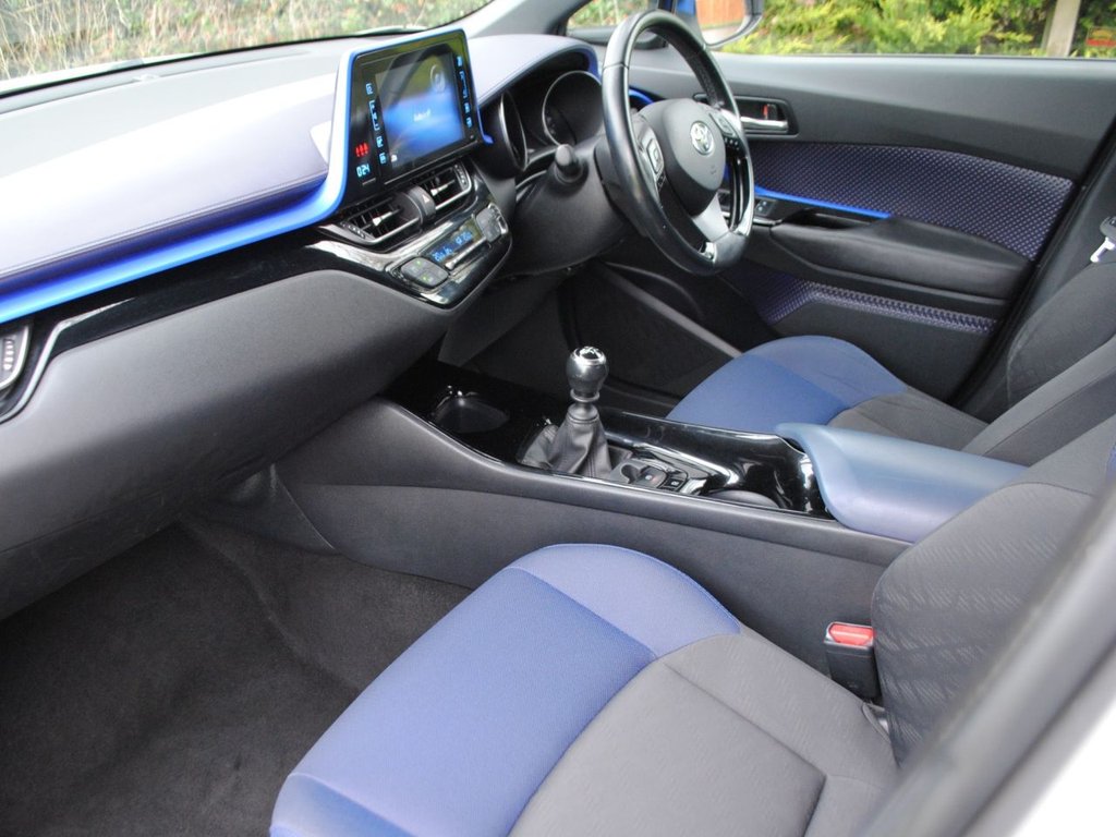 Used Toyota C-HR 2018 for sale - 76605069: Photo 9