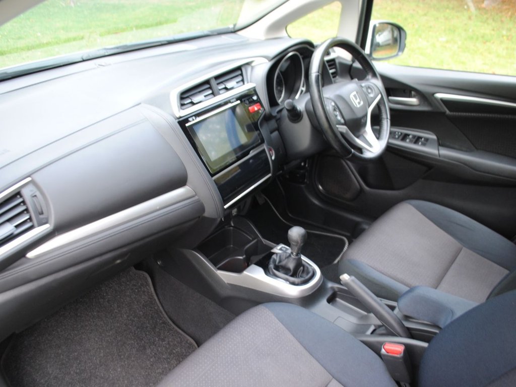 Used Honda Jazz 2016 for sale - 76235907: Photo 13