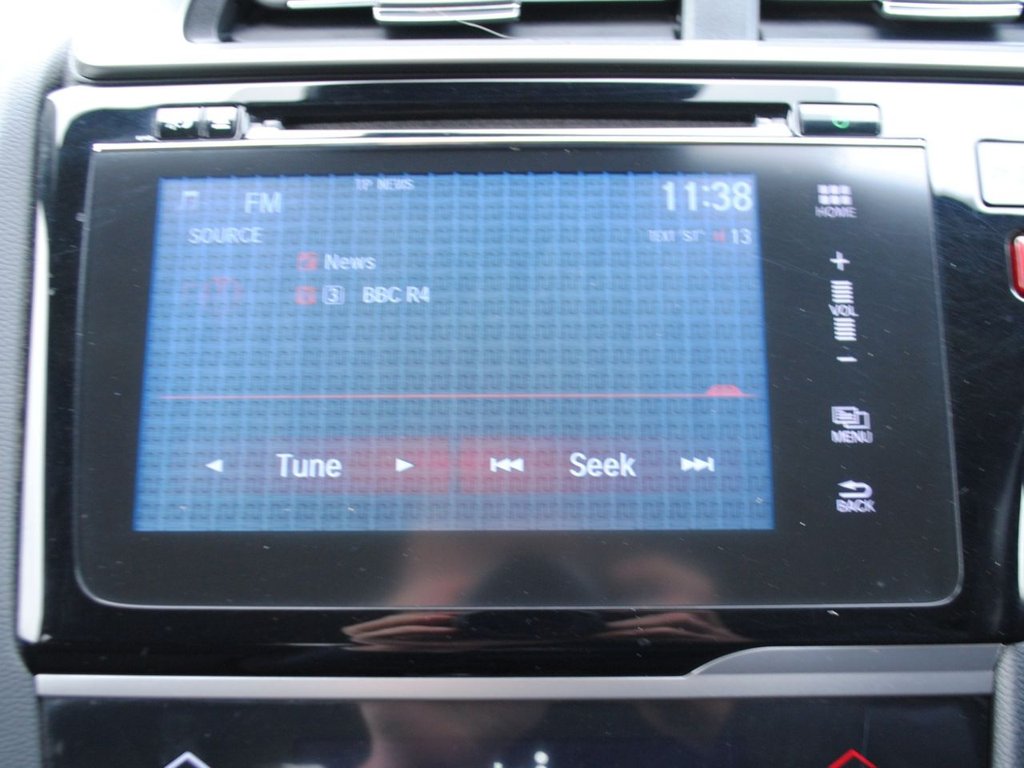 Used Honda Jazz 2016 for sale - 76235907: Photo 17