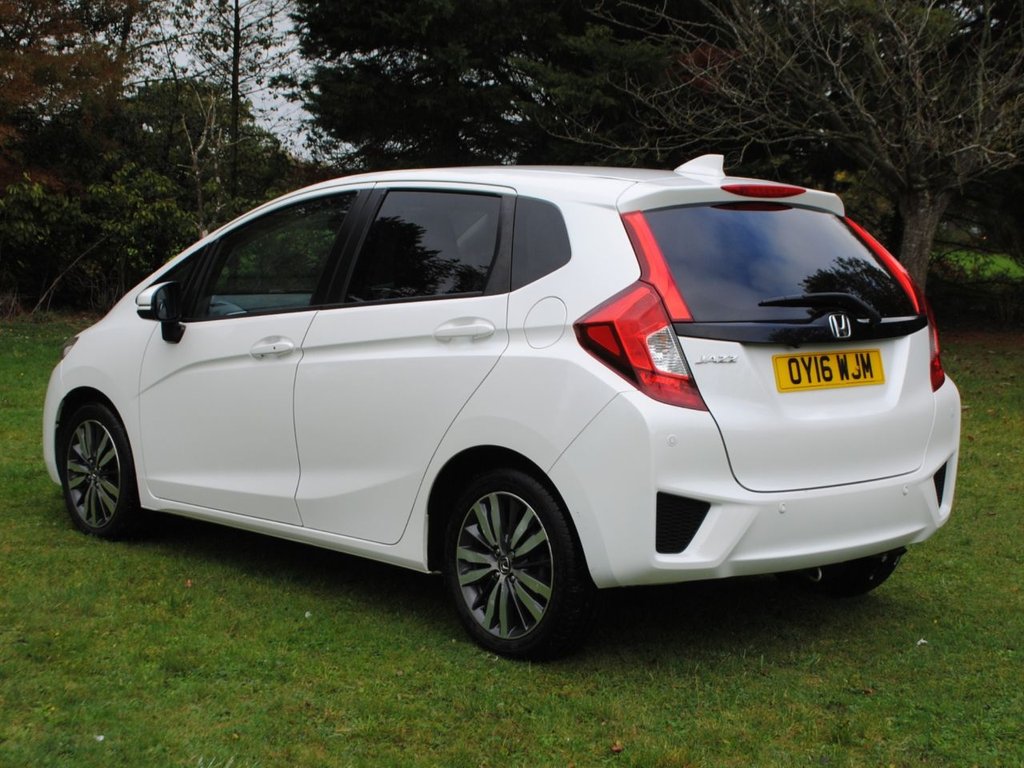 Used Honda Jazz 2016 for sale - 76235907: Photo 2