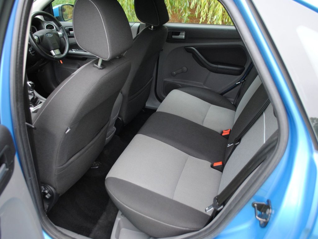 Used Ford Focus 2011 for sale - 76106115: Photo 10