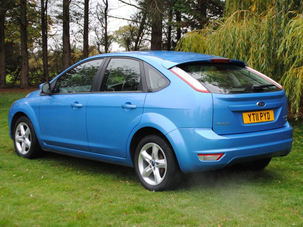 Used Ford Focus 2011 for sale - 76106115: Photo 2