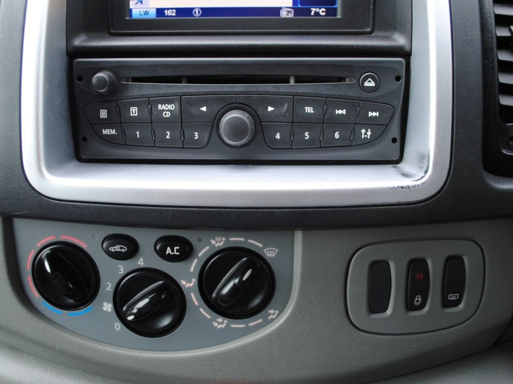 Used Renault Trafic 2010 for sale - 76256291: Photo 17