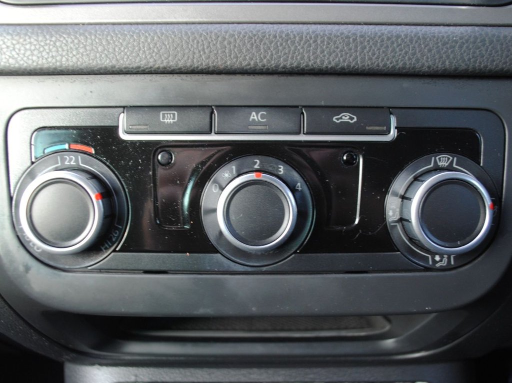 Used Volkswagen Tiguan 2010 for sale - 77806405: Photo 21