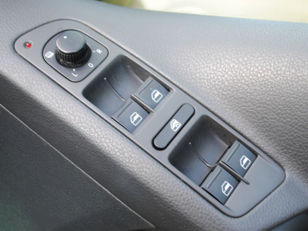 Used Volkswagen Tiguan 2010 for sale - 77806405: Photo 23