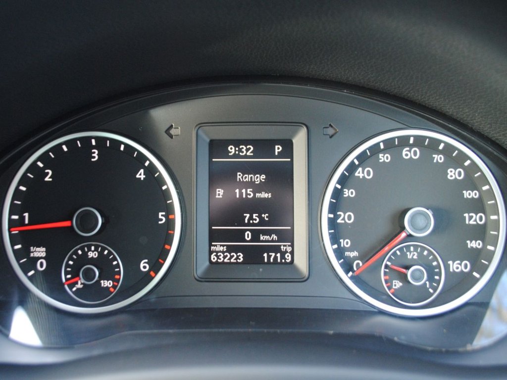 Used Volkswagen Tiguan 2010 for sale - 77806405: Photo 25