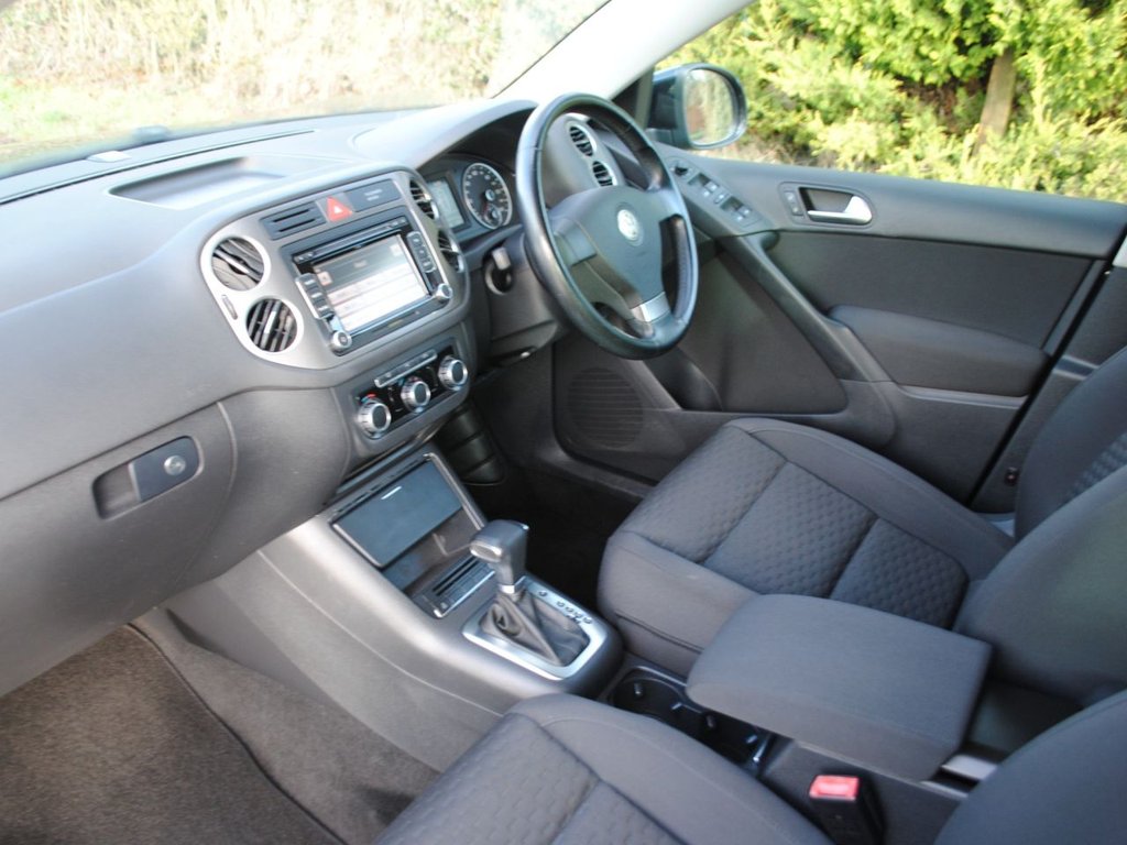 Used Volkswagen Tiguan 2010 for sale - 77806405: Photo 9