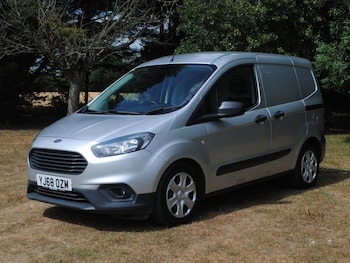 Used Ford Transit Courier 2018 for sale - 79266005: Photo