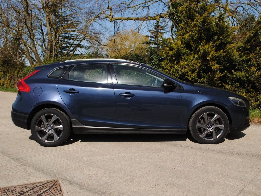 Used Volvo V40 2014 for sale - 78181611: Photo 15