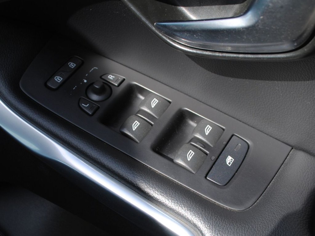 Used Volvo V40 2014 for sale - 78181611: Photo 18