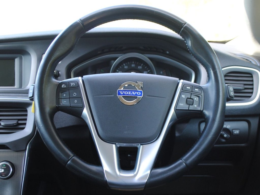 Used Volvo V40 2014 for sale - 78181611: Photo 23