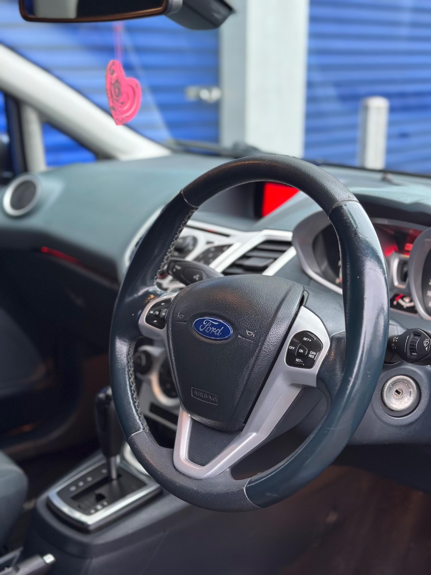 Used Ford Fiesta 2010 for sale - 77029423: Photo 8