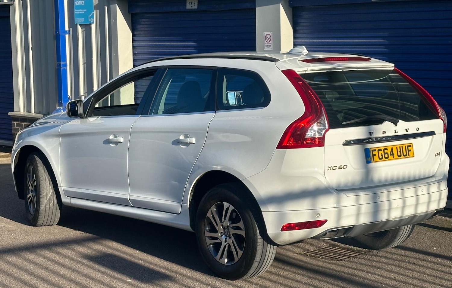 Used Volvo XC60 2014 for sale - 76658463: Photo 3