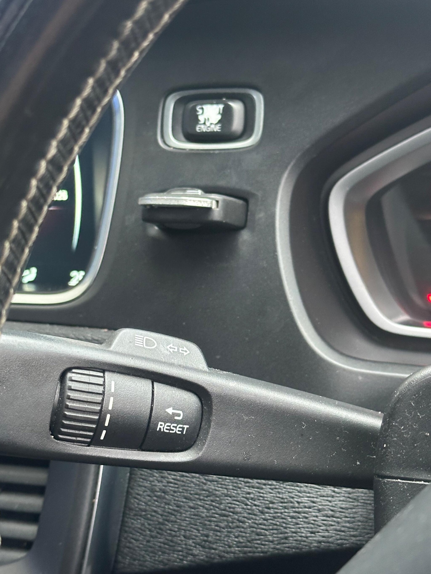 Used Volvo V40 2016 for sale - 77387499: Photo 17