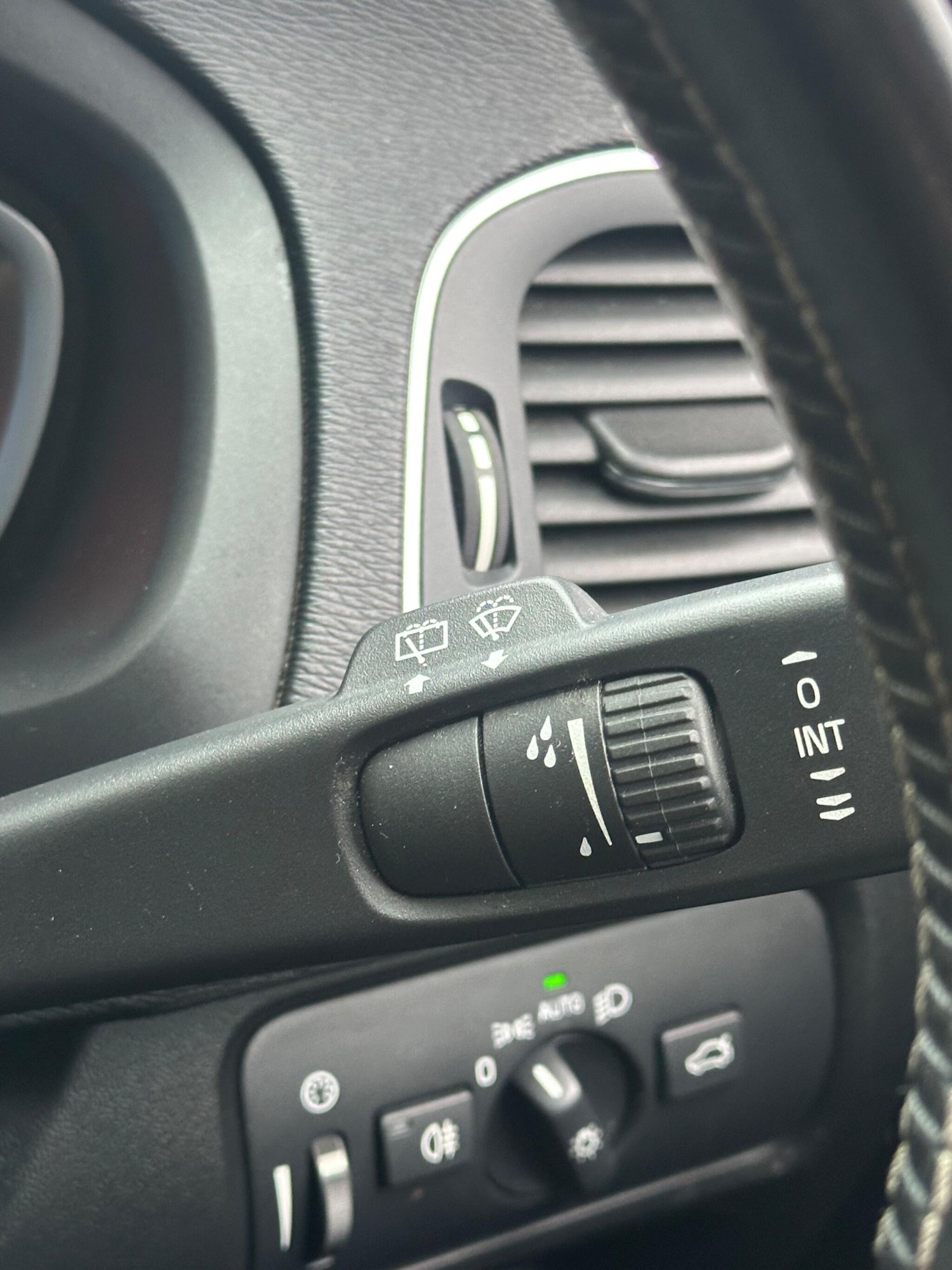 Used Volvo V40 2016 for sale - 77387499: Photo 18