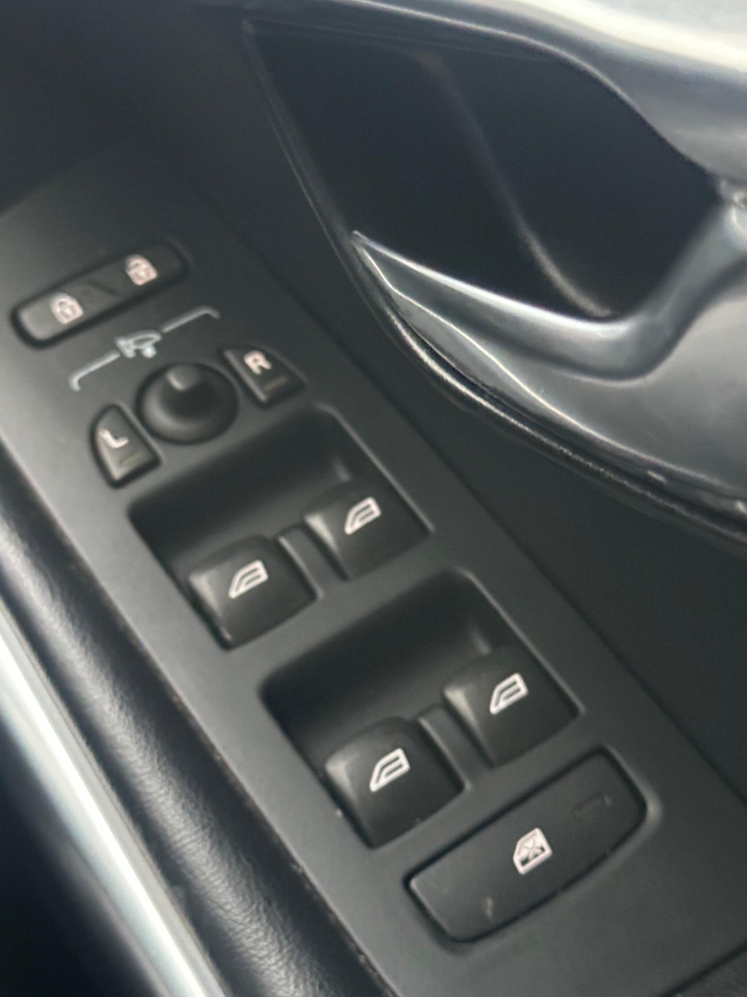 Used Volvo V40 2016 for sale - 77387499: Photo 20